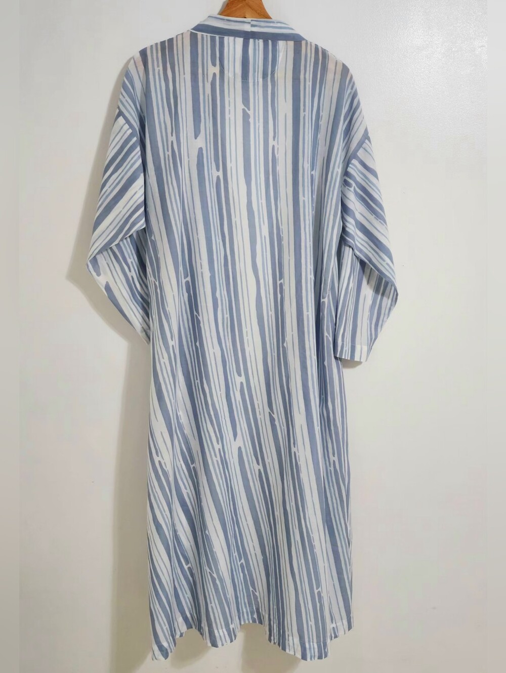 John Robshaw 100% Cotton Robe Size L/XL Bluish-gray & White Stripe Pockets Comfy - Picture 2 of 9